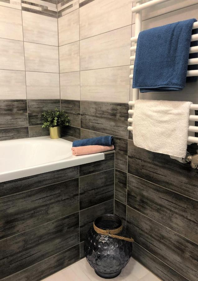 Glamour Apartman Tapolca Bagian luar foto